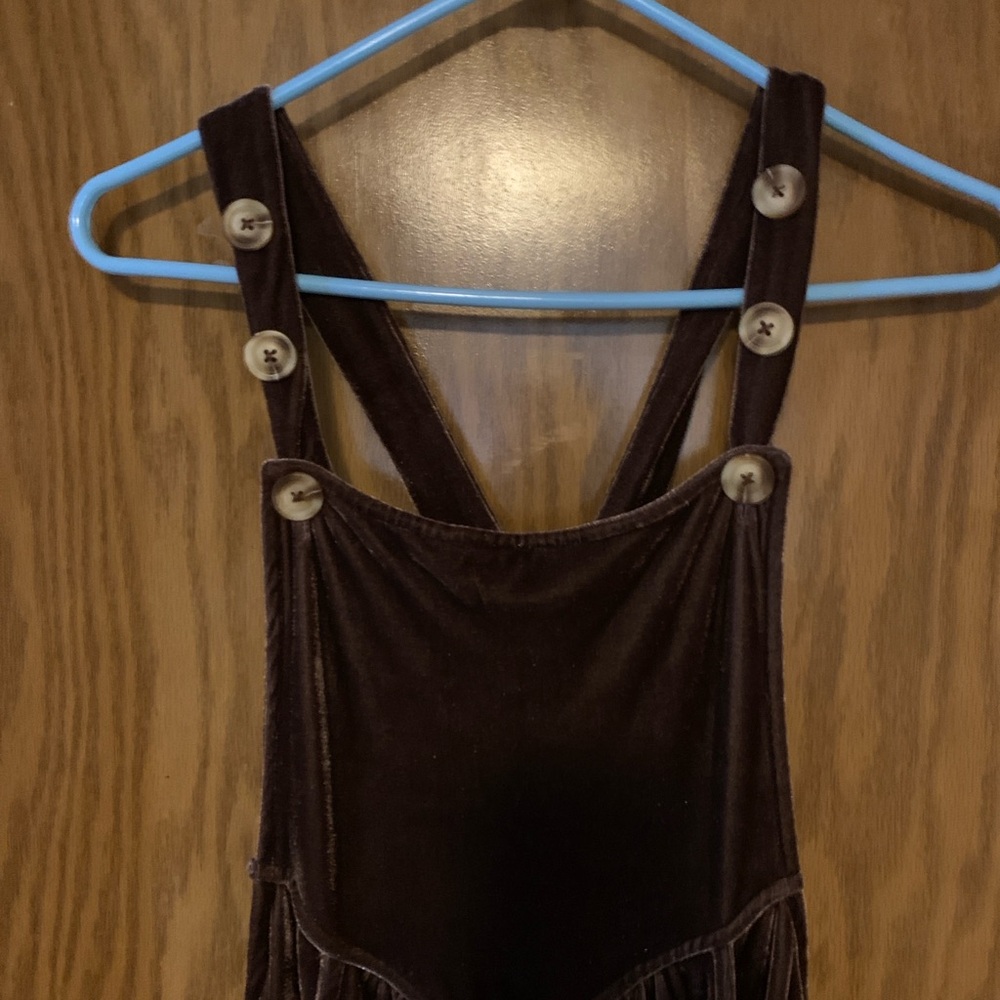 Easel crushed velvet brown romper size large